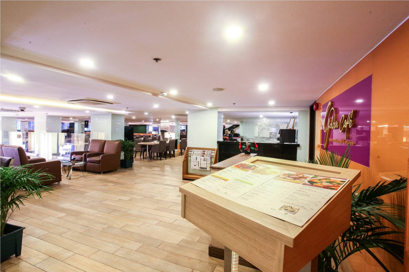 Hotel-Royal-Bangkok---Chinatown-Restaurant-18