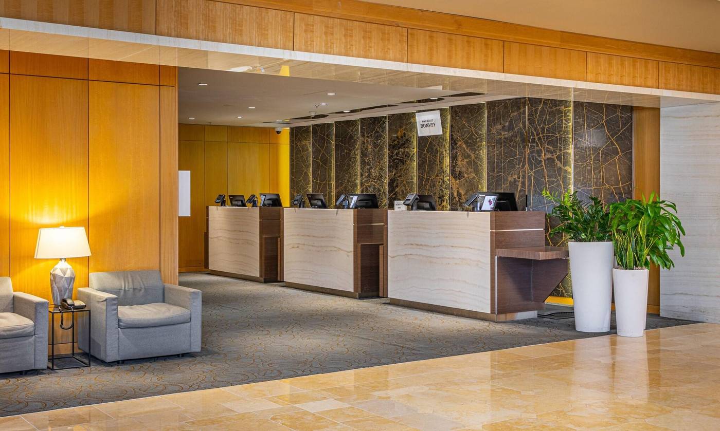 Westin-Bayshore-Vancouver-Lobby-13