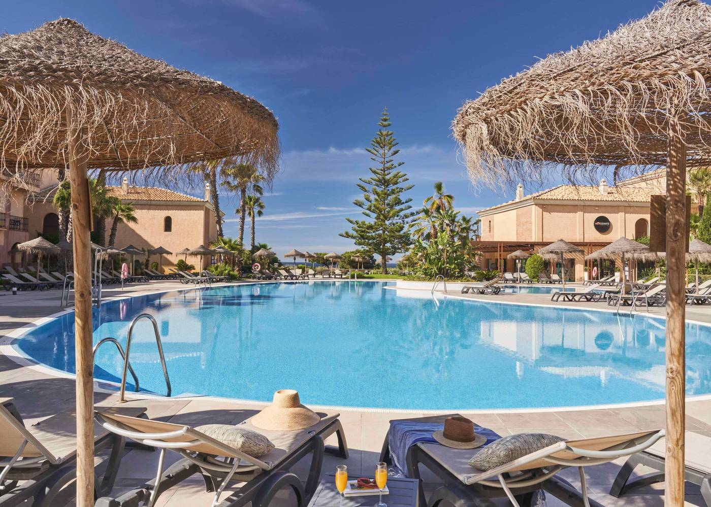 Barcelo-Punta-Umbr----a-Mar-Pool-2