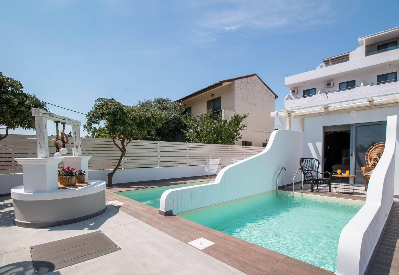 Malibu-Boutique-Pool-9