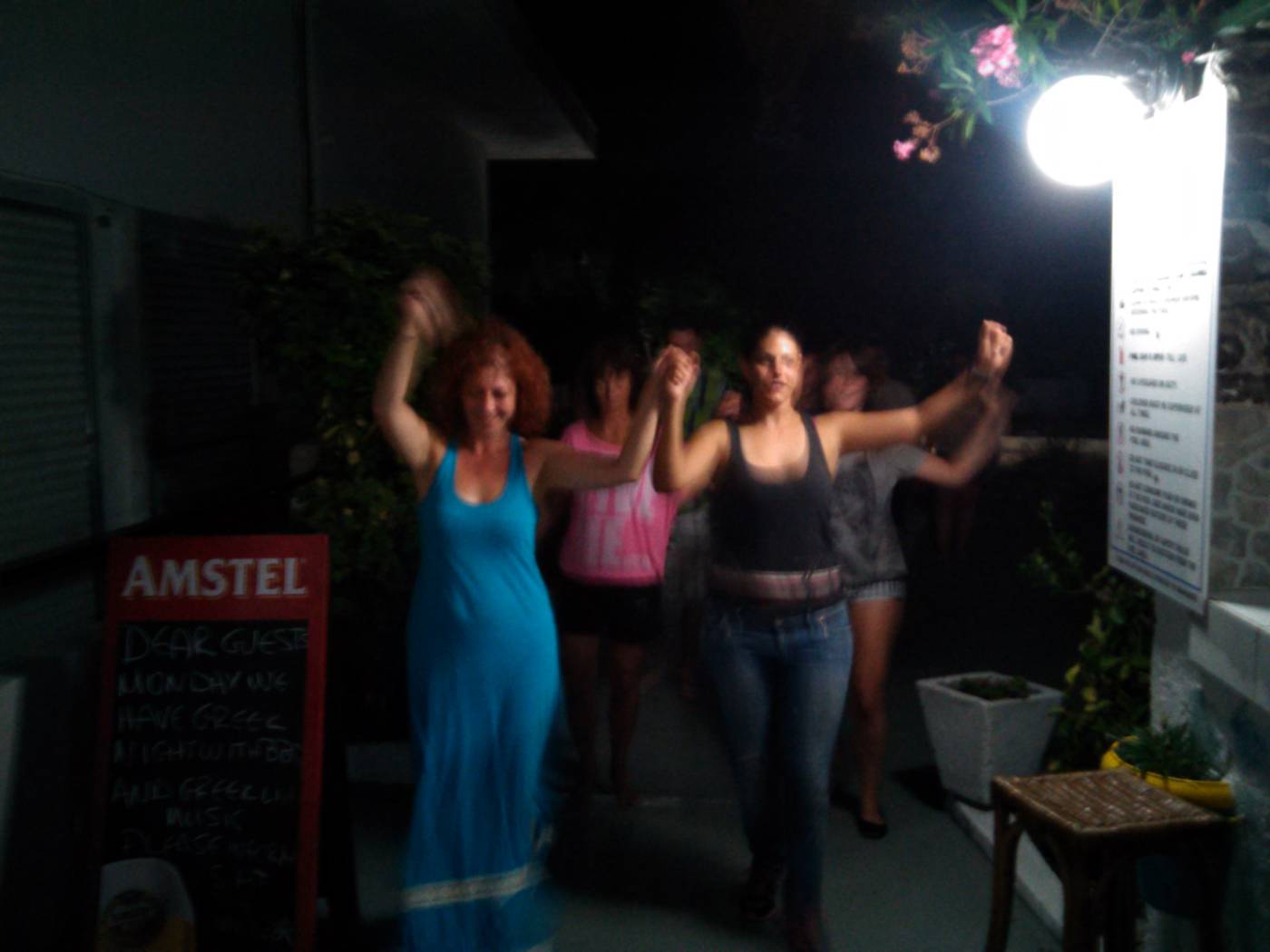 Dreams-4U-Apartments-Bar-33