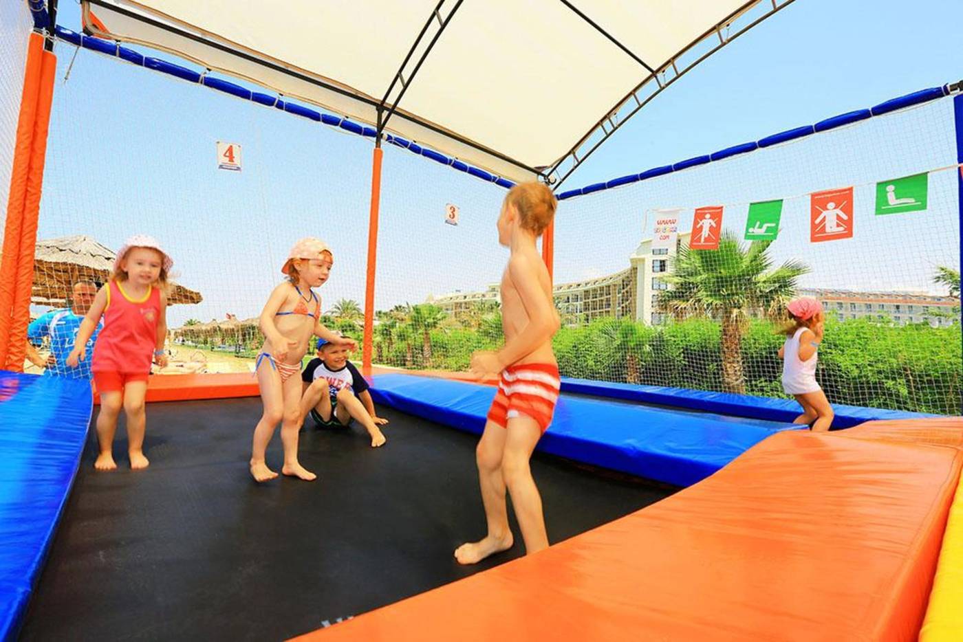 Selectum-Family-Comfort-Side-Sports-and-Entertainment-62