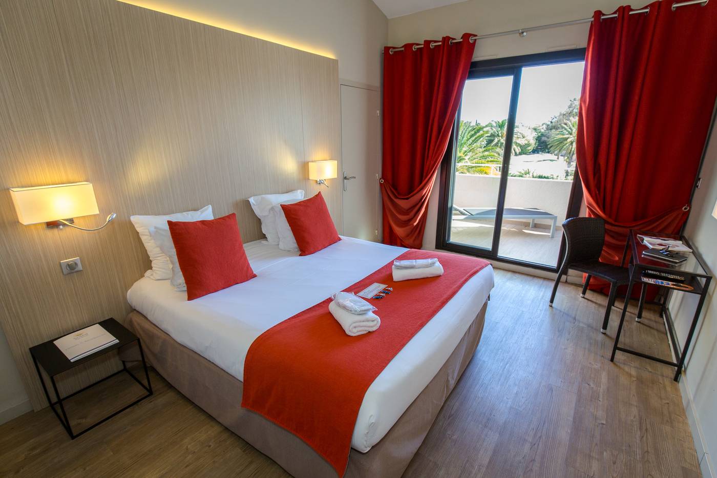 SOWELL-HOTELS-Saint-Tropez-Room-20