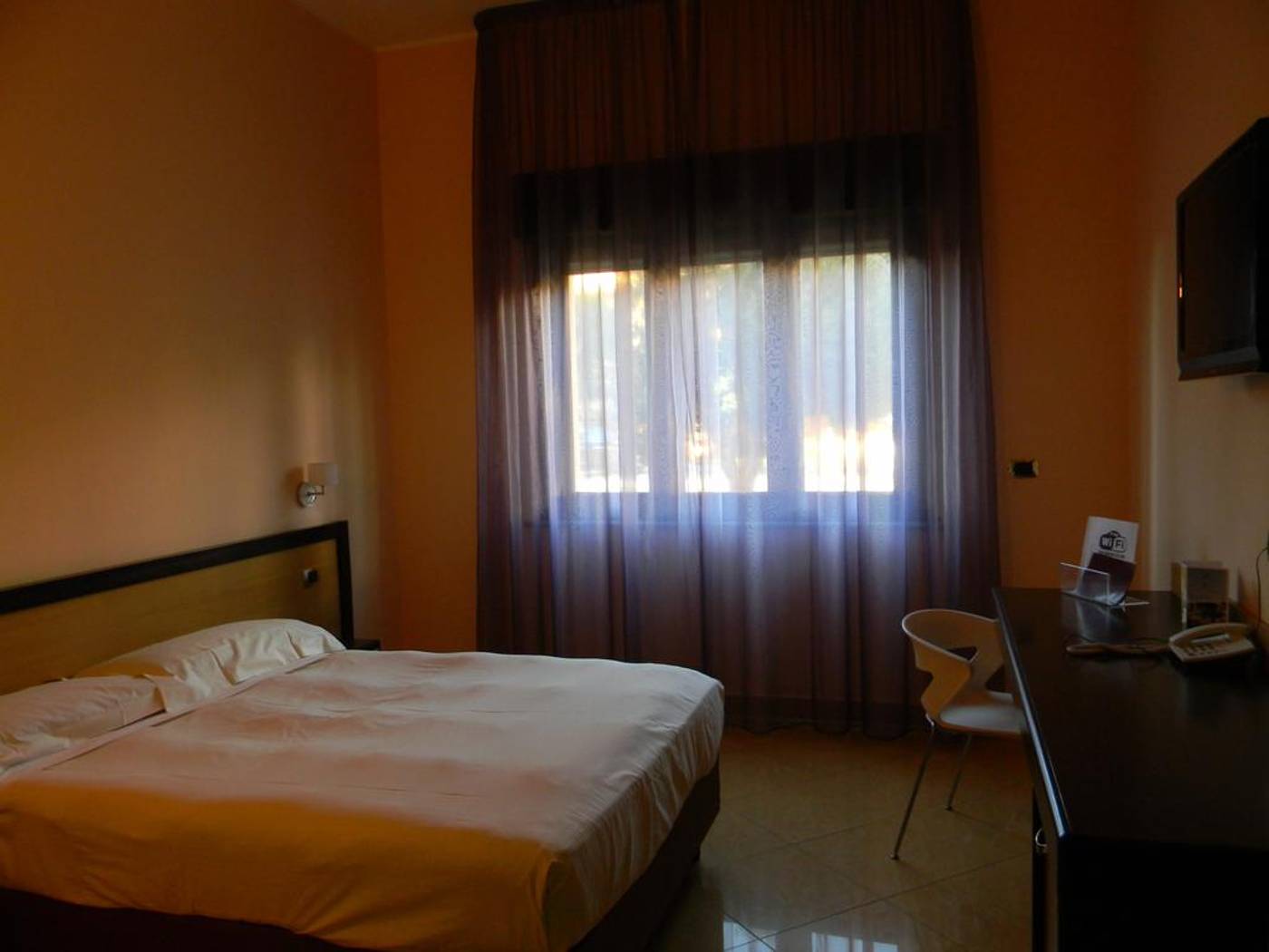 Grand Hotel Paradiso-Italy-CATANZARO LIDO-Room-10