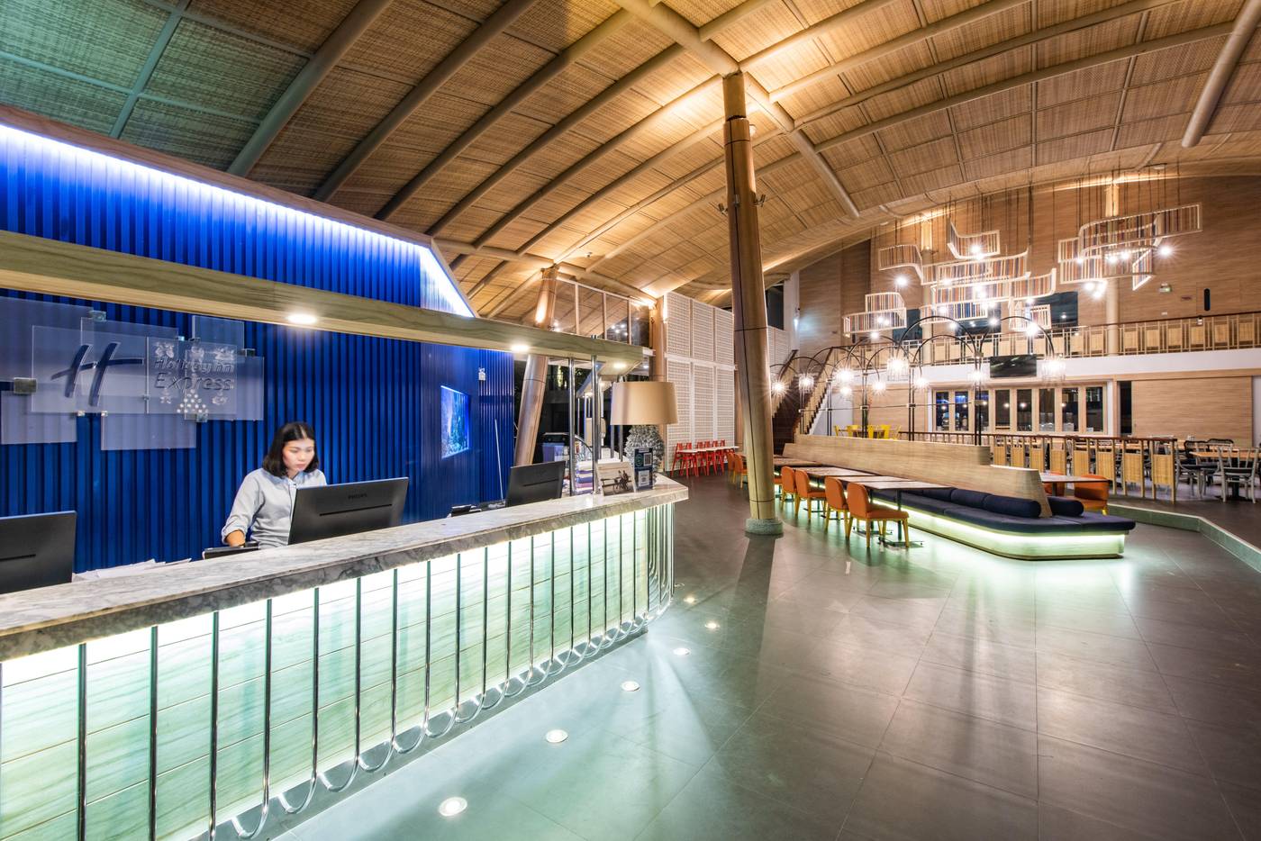 Holiday-Inn-Resort-Krabi-Ao-Nang-Beach-Lobby-61