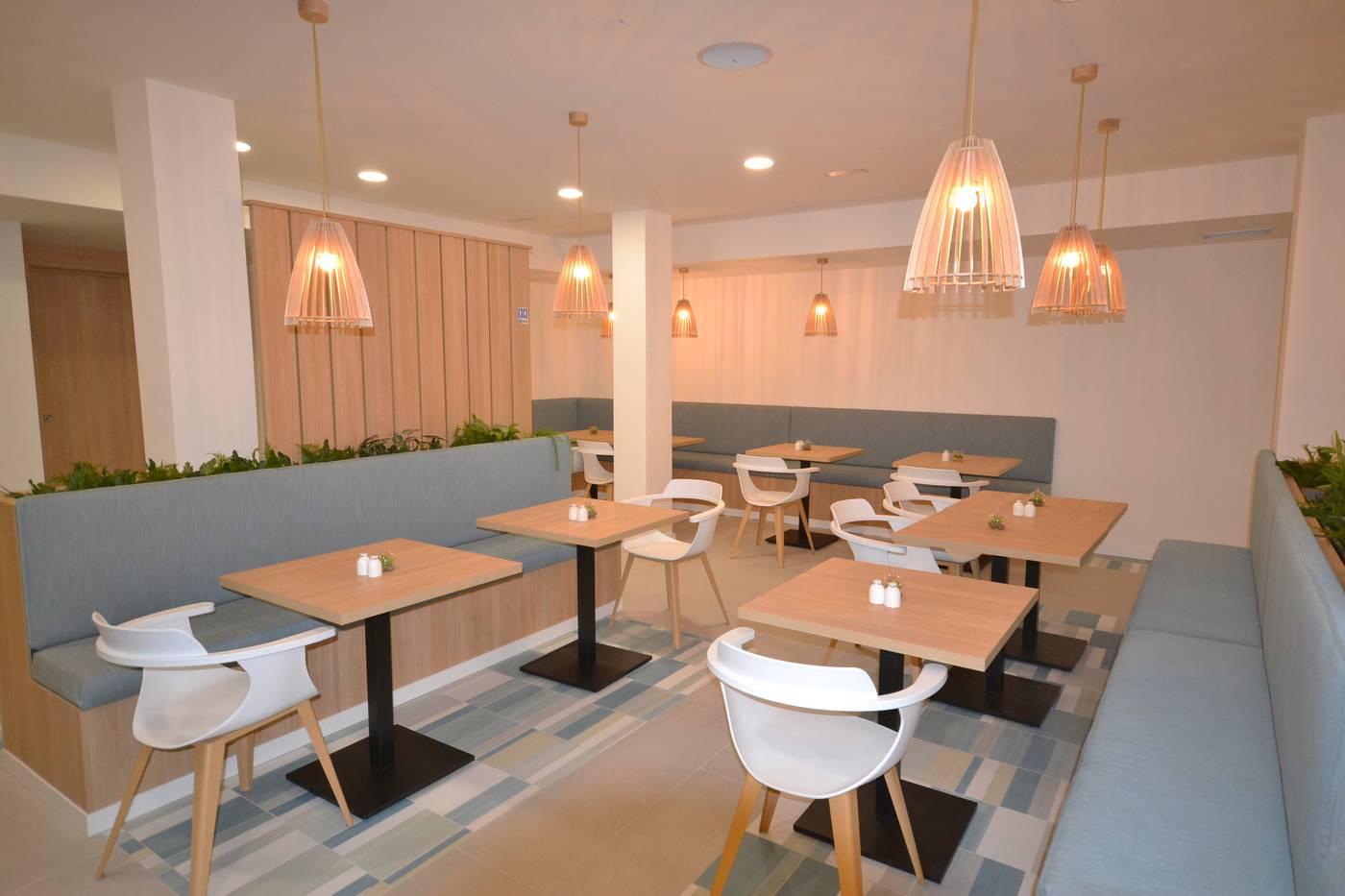 Oasis-Mango-Restaurant-40