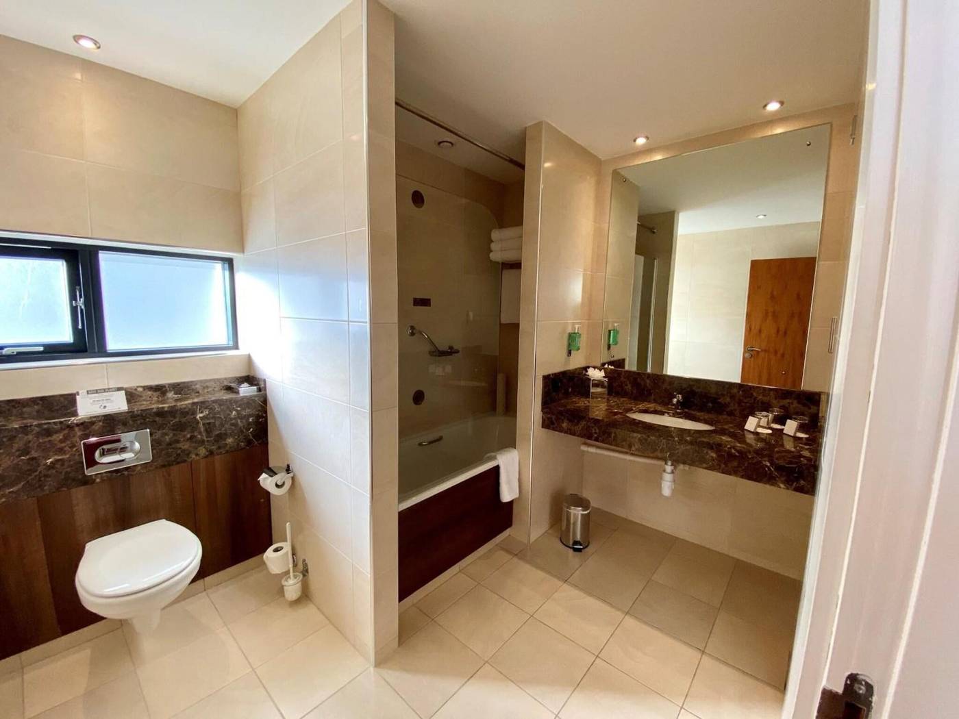 Glashaus-Hotel-Room-27