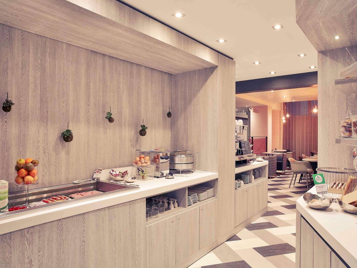 Mercure-Paris-Pigalle-Sacre-Coeur-Restaurant-54