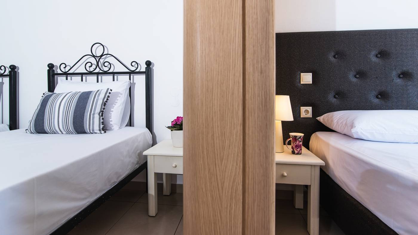 Real-Palace-Hotel---Studios-Room-33