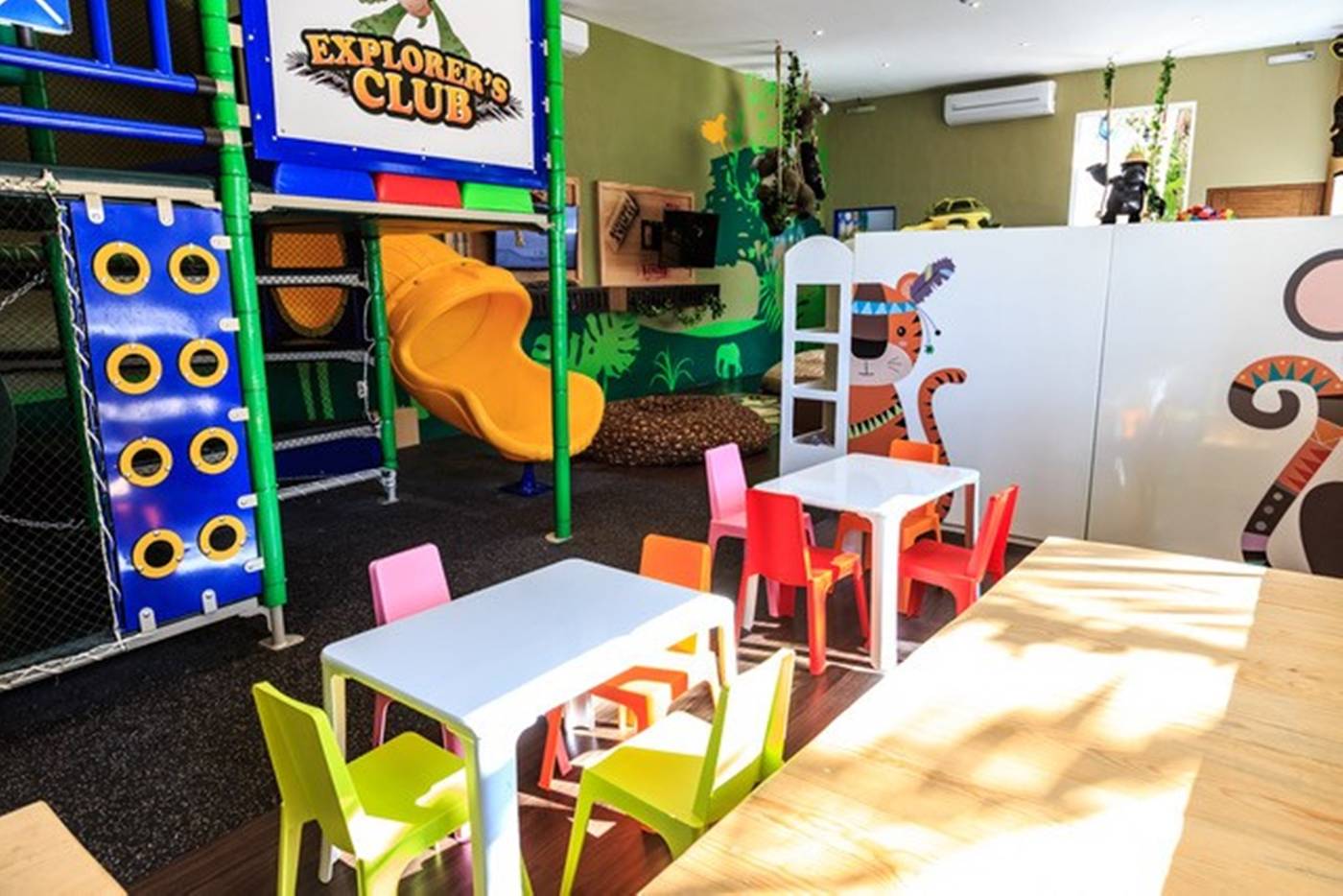 Dreams-Sands-Cancun-Resort---Spa-Sports-and-Entertainment-52