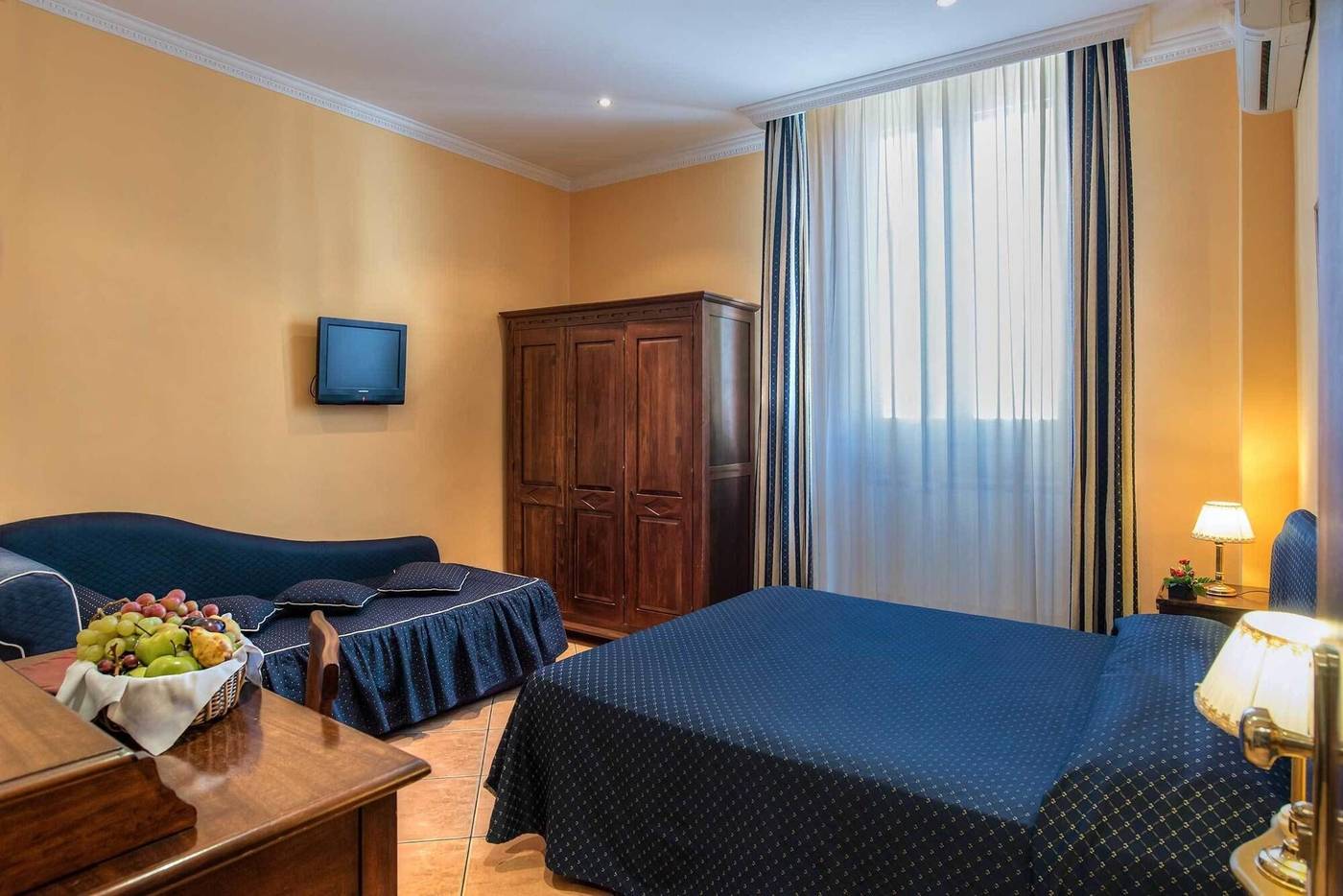 Hotel-Caracciolo-Room-18