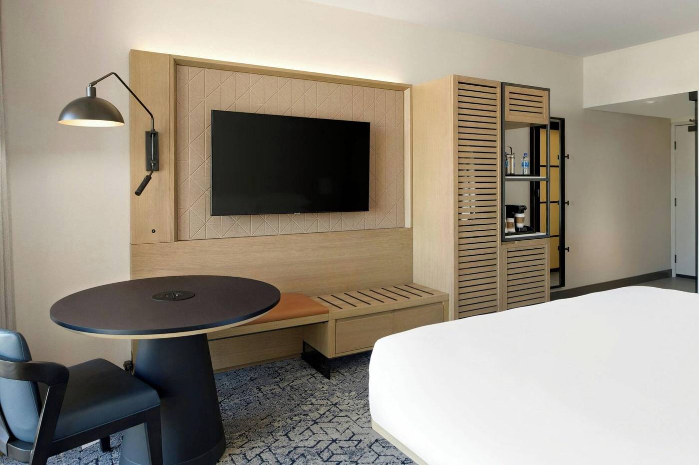 Sheraton-Park-Hotel-at-the-Anaheim-Resort-Room-39