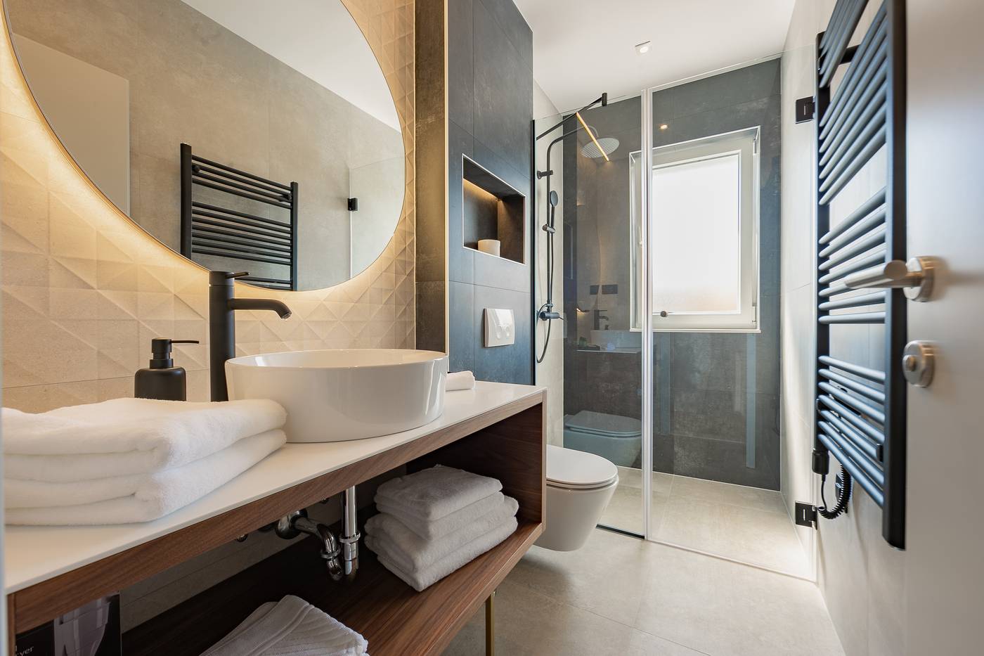 Caldo-Luxury-Rooms-Room-17