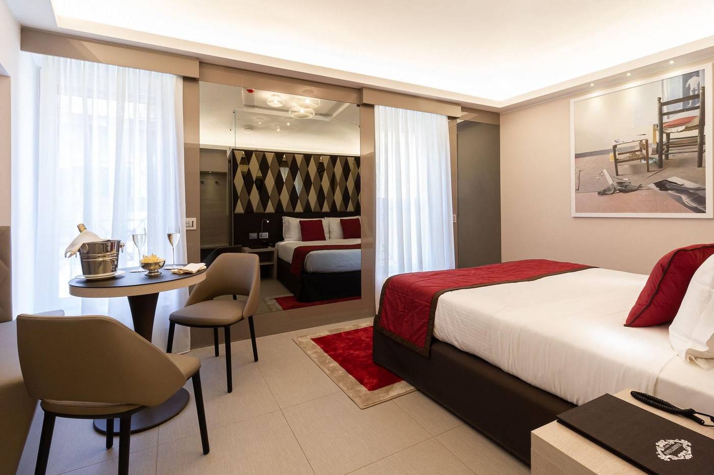 Harry-s-Bar-Trevi-Hotel---Restaurant-Room-23