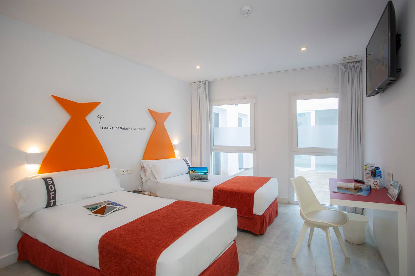 Casual-del-Mar-Malaga-Room-28