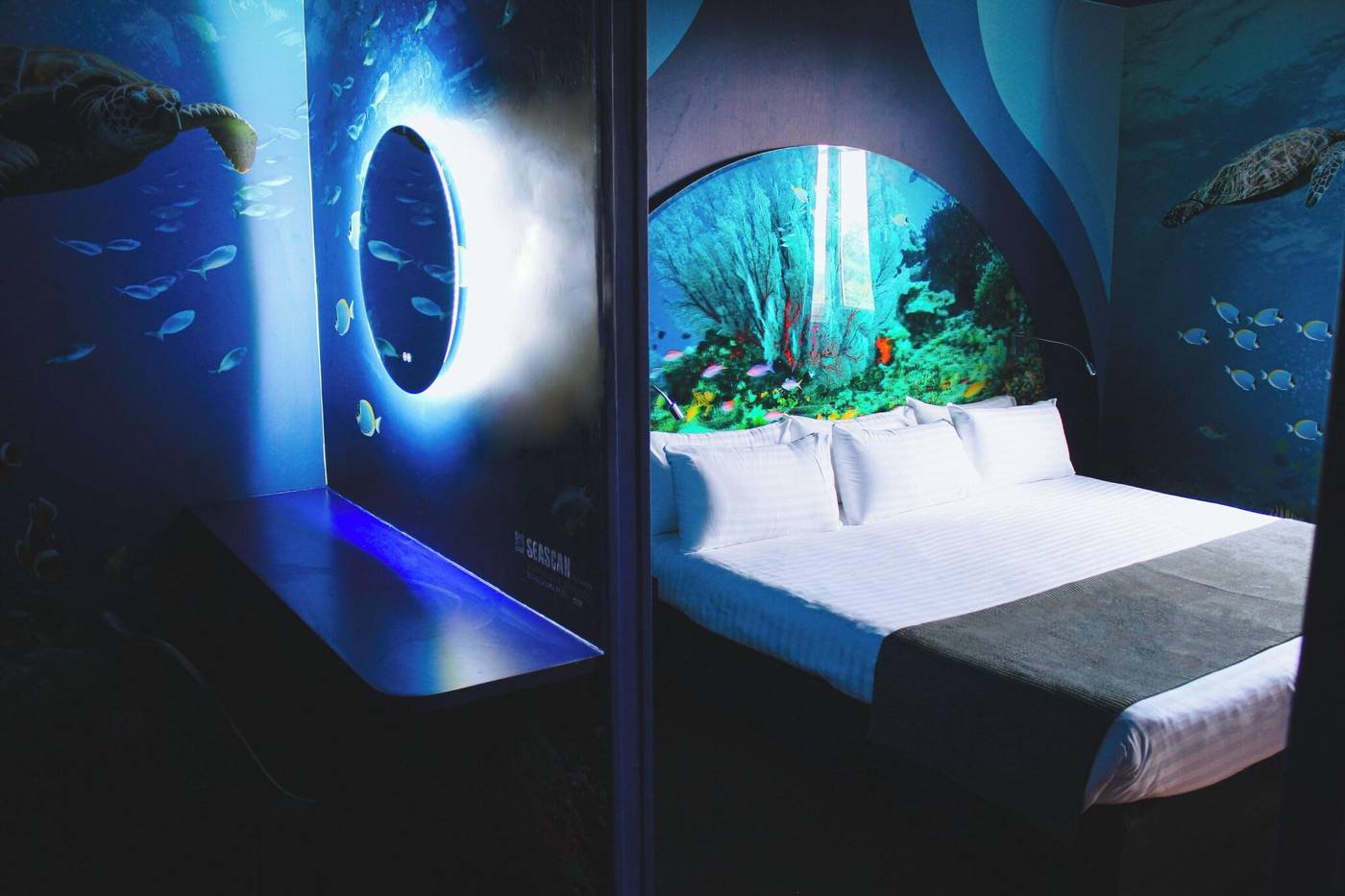 Explorers-Hotel-Room-34