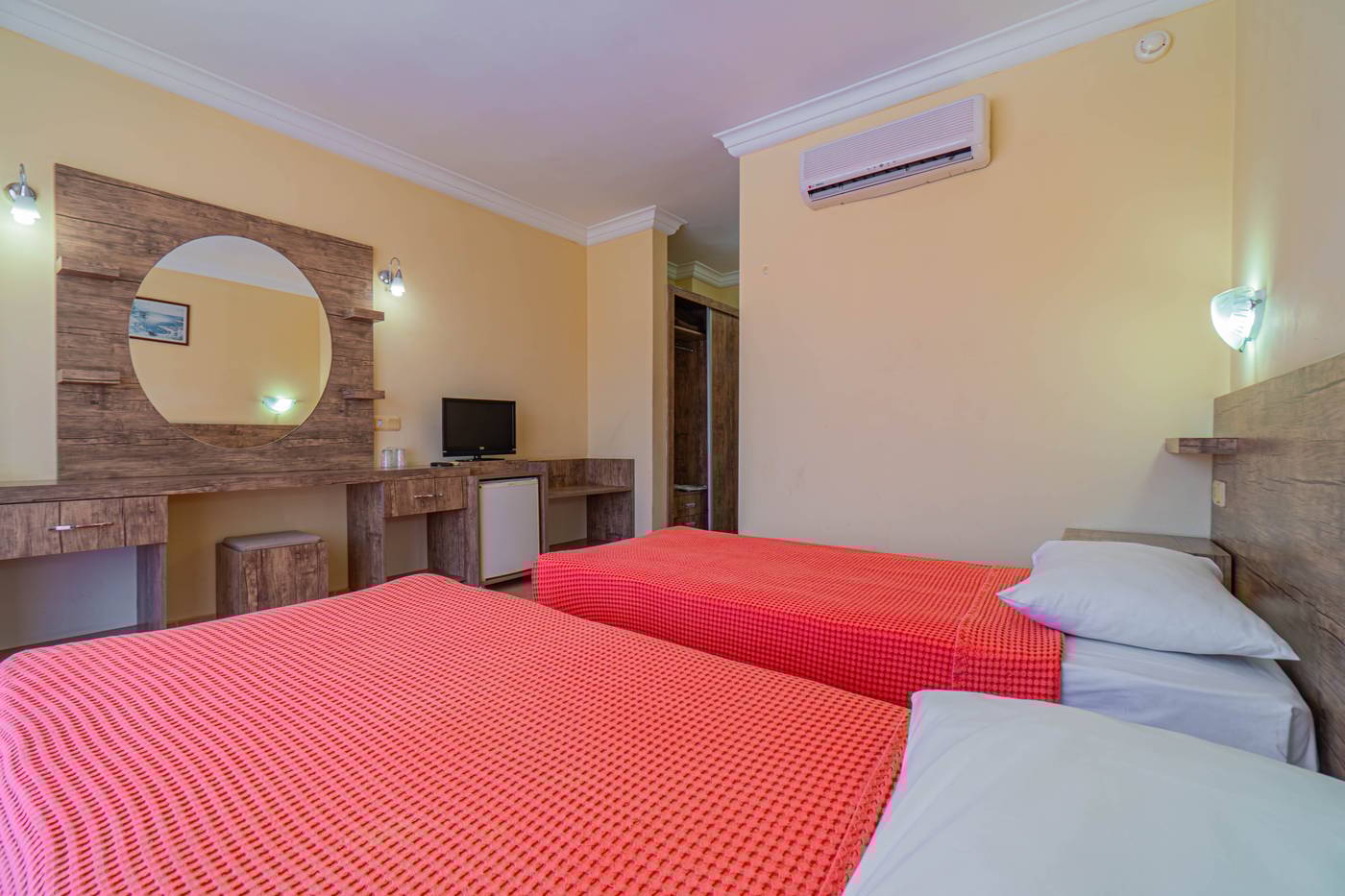 Sayanora-Hotel-Room-34