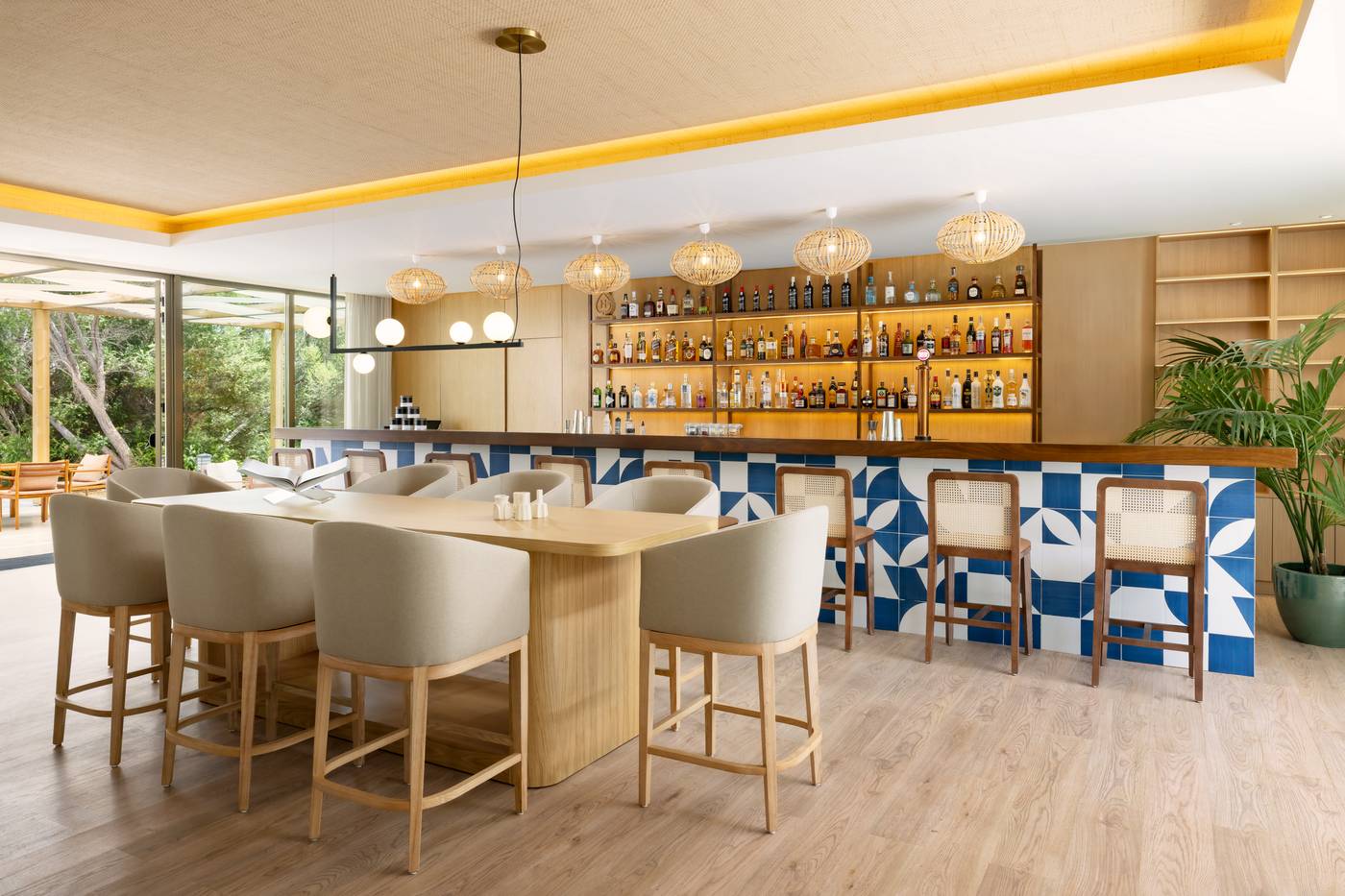 Marriot-Residences-Salgados-Resort-Bar-49