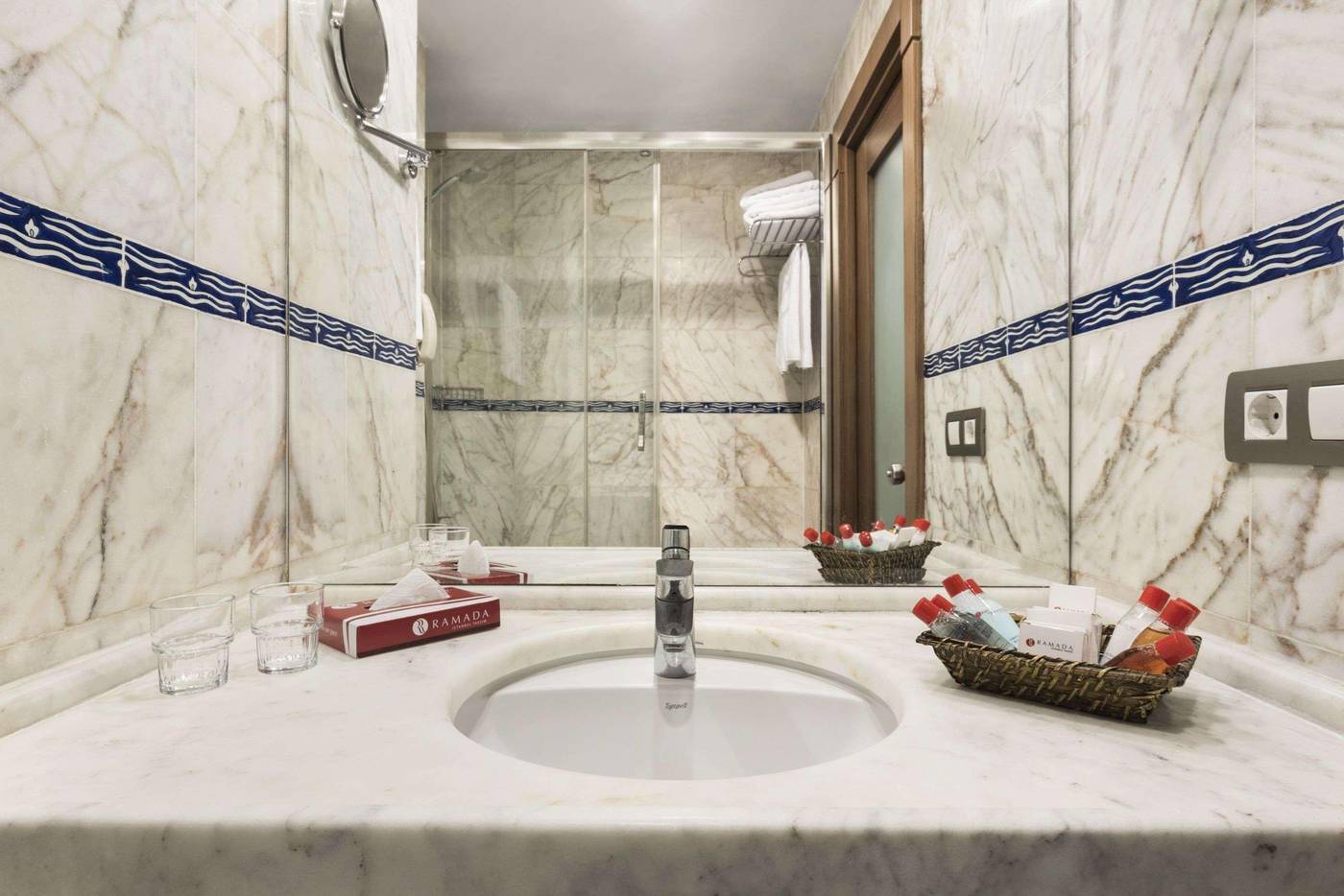 Ramada-Istanbul-Taksim-Room-25