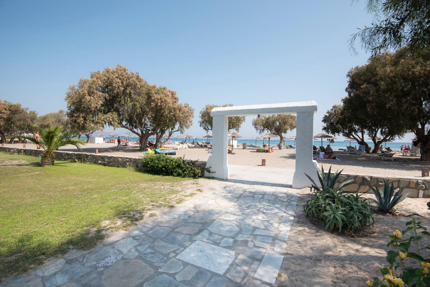 Atlantis-Hotel-Beach-76