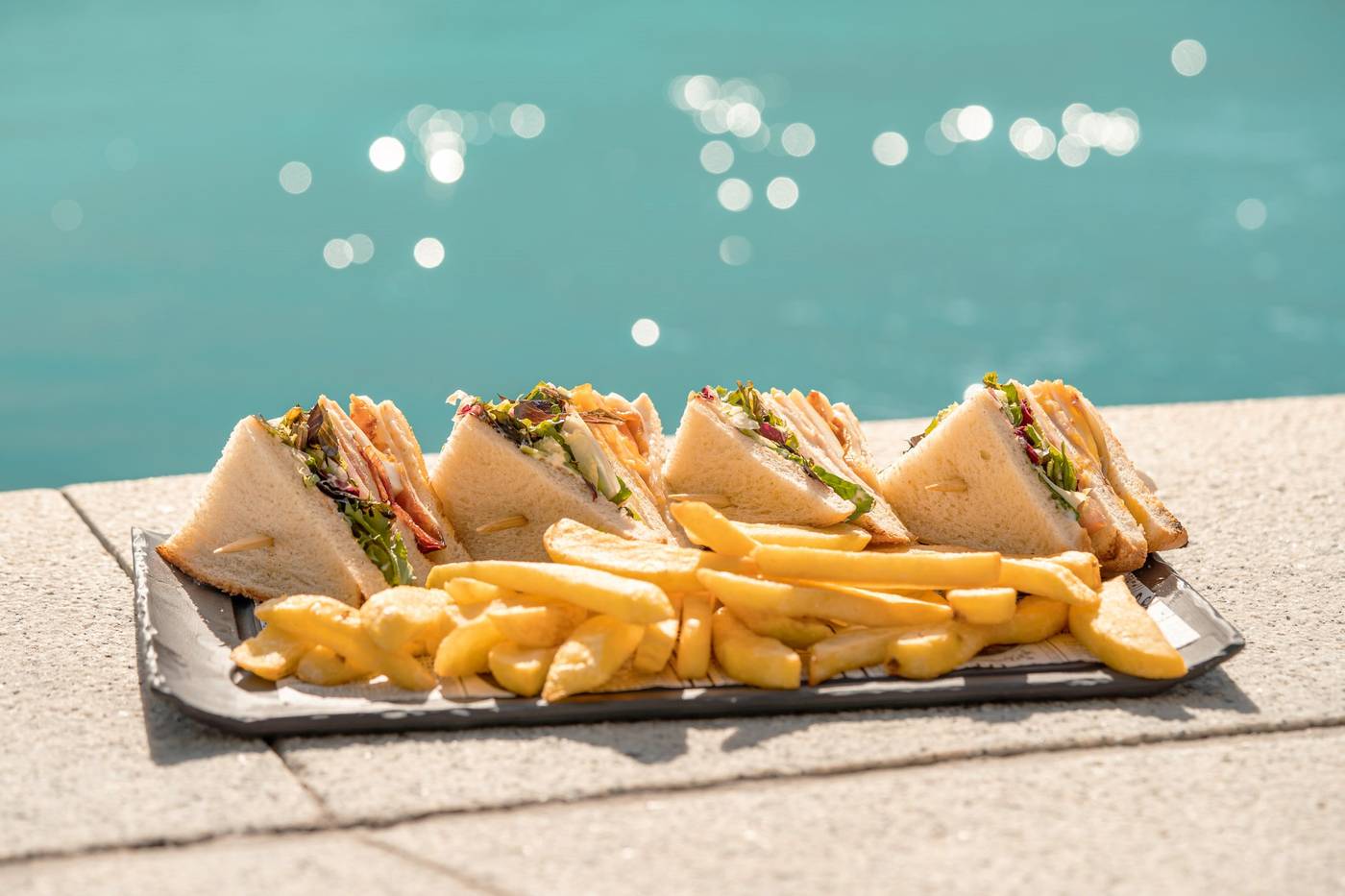 Calipolis-Hotel-Bar-19