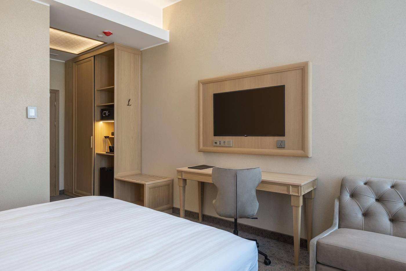 Calvary Hotel & Restaurant-Lithuania-Vilnius-Room-6