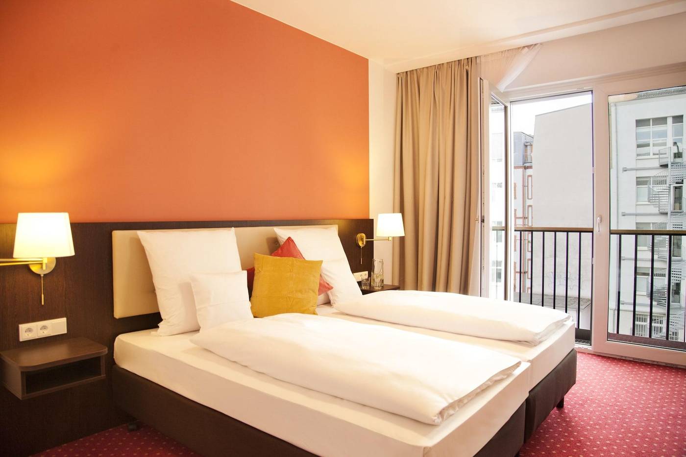 Gold-Palais-Hotel-Room-10