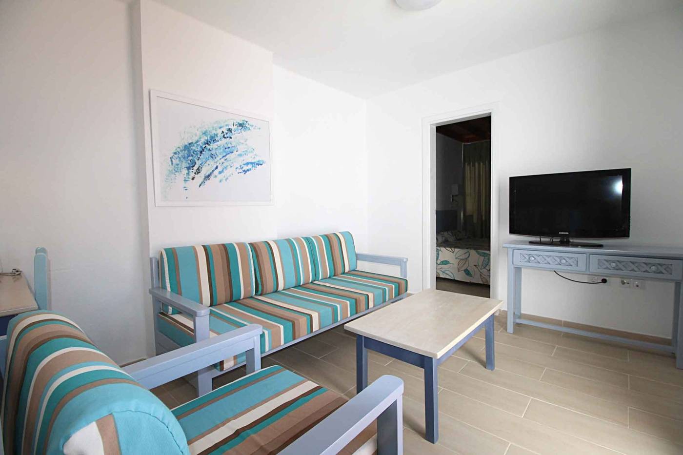 Los-Tulipanes-Room-26