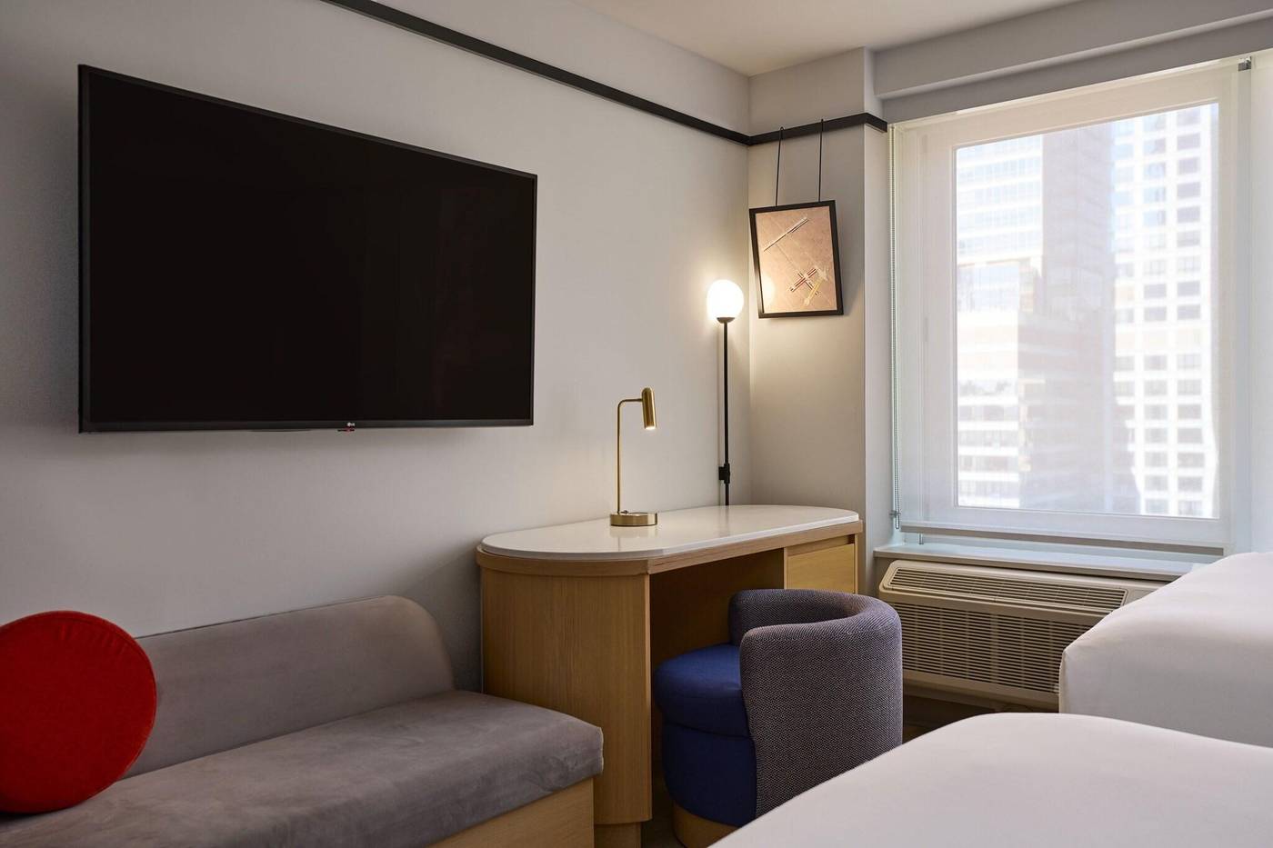 Delta-Hotels-New-York-Times-Square-Room-23