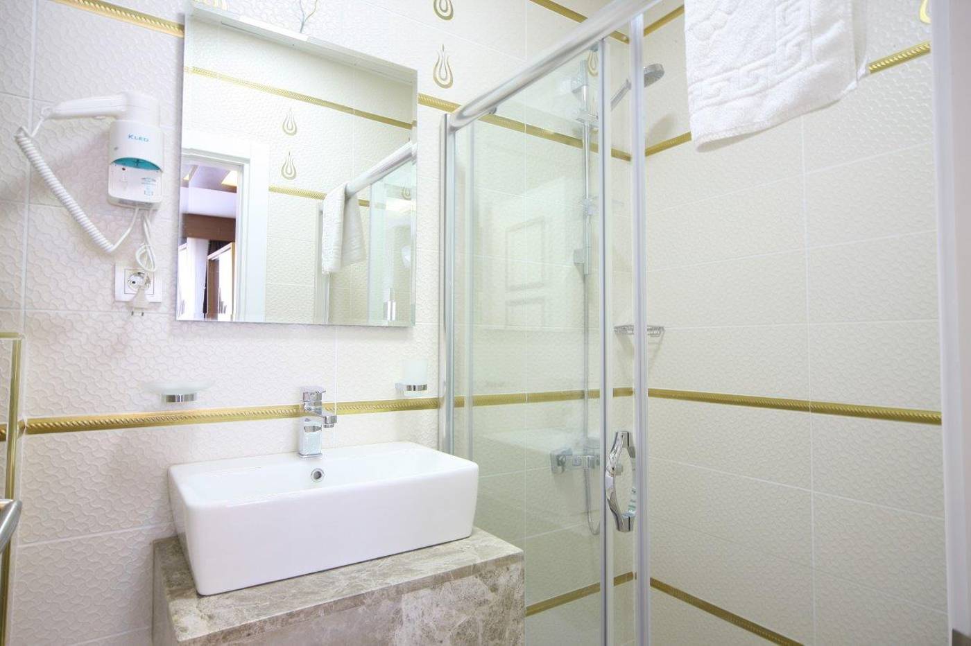 Hotel-Black-Tulip-Room-59