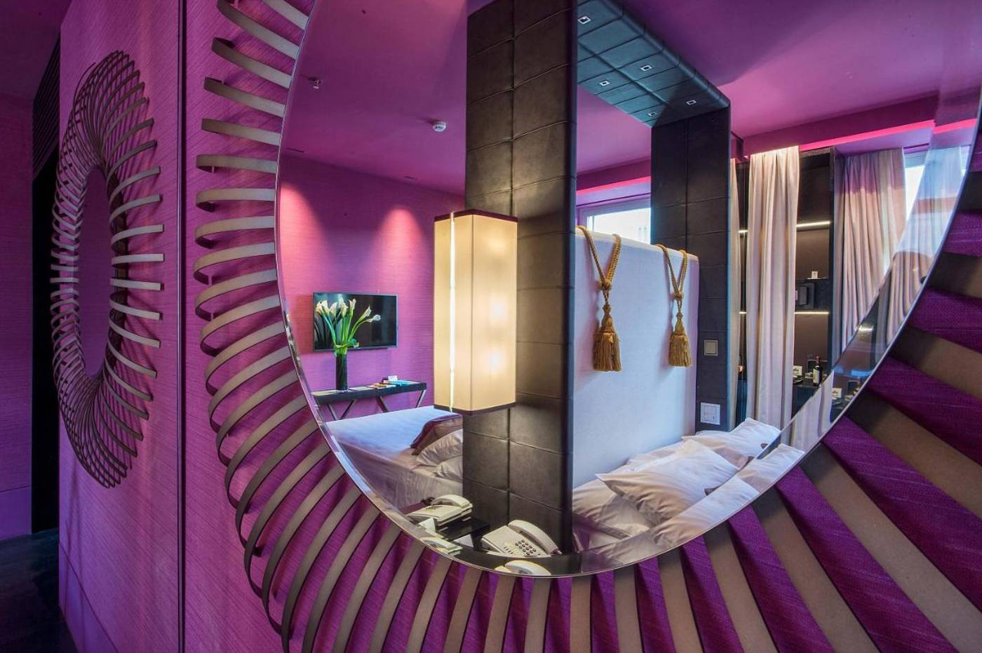 Sina-Bernini-Bristol--Autograph-Collection-Room-62