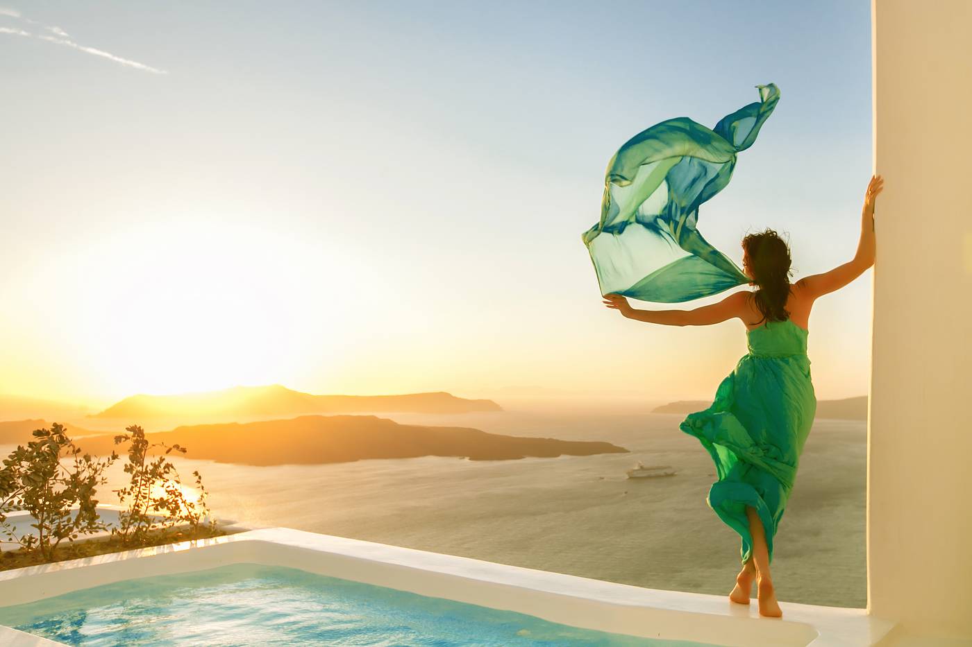 Alti-Santorini-Suites-General-view-62