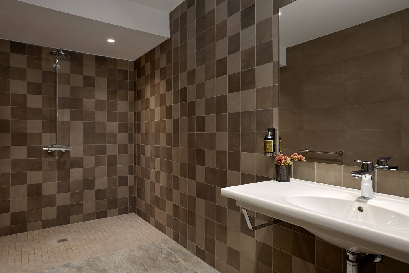 Auteuil-Tour-Eiffel-Pool-19