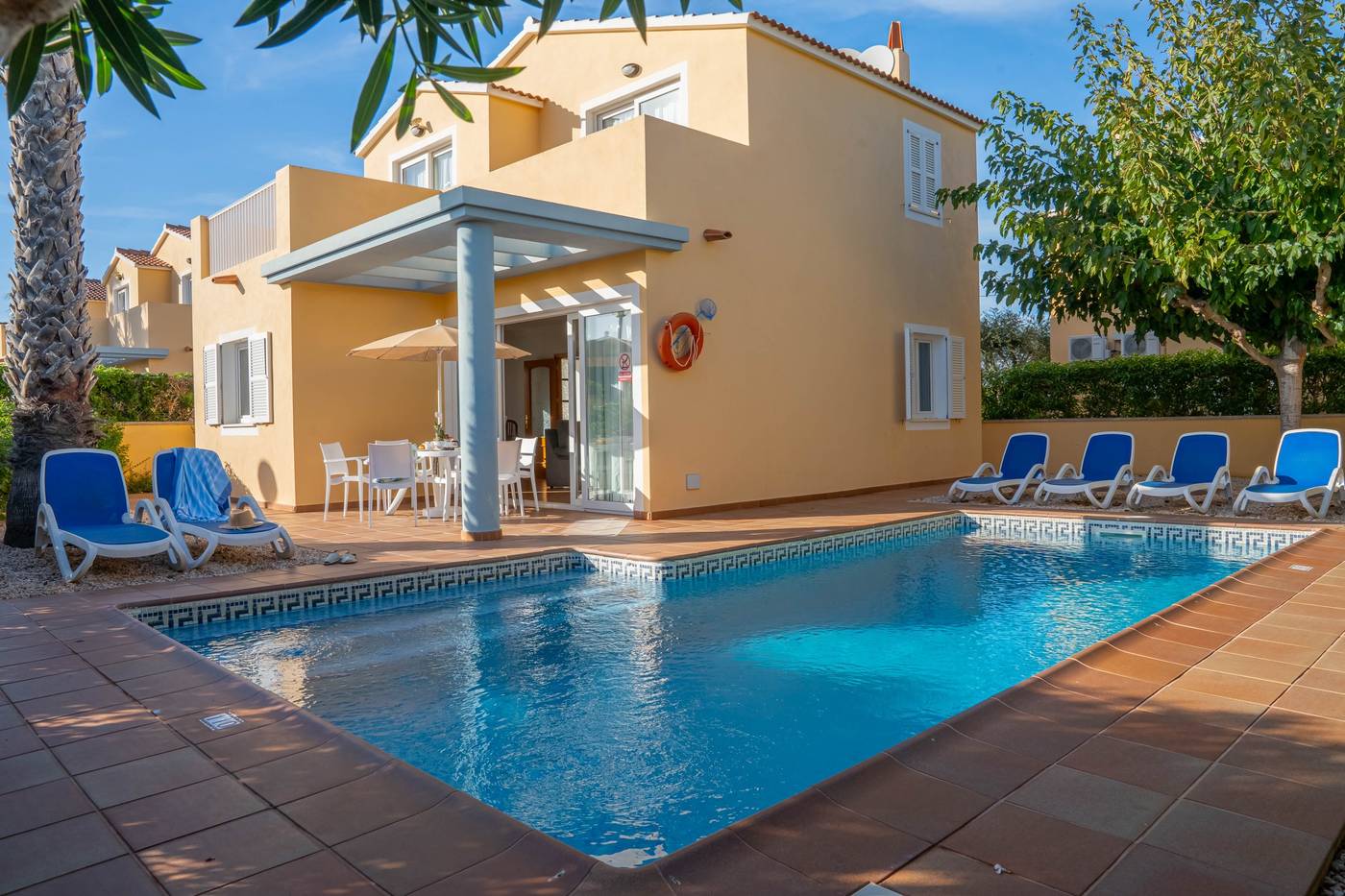 01.08.25 Villas Amarillas