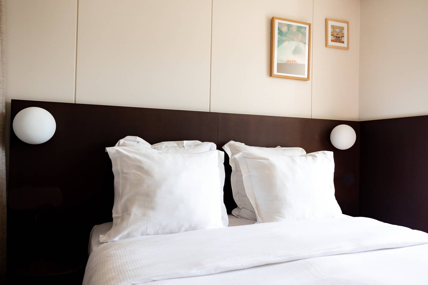 The-Hotel-Cabane-Room-11