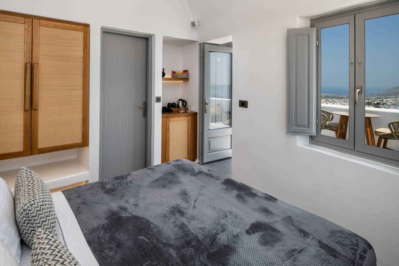 Eteoro-Suites-Room-9