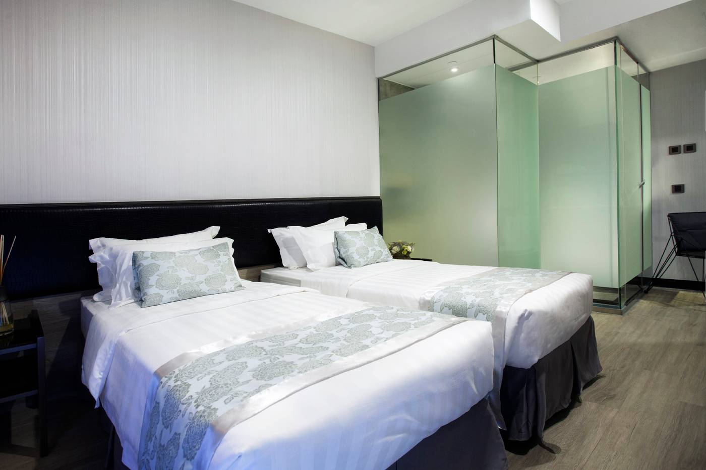 M1-Hotel-North-Point-Room-9