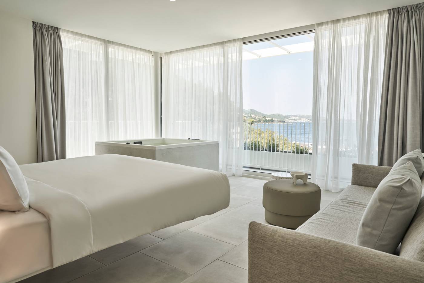 Radisson-Resort-Plaza-Skiathos-Room-28