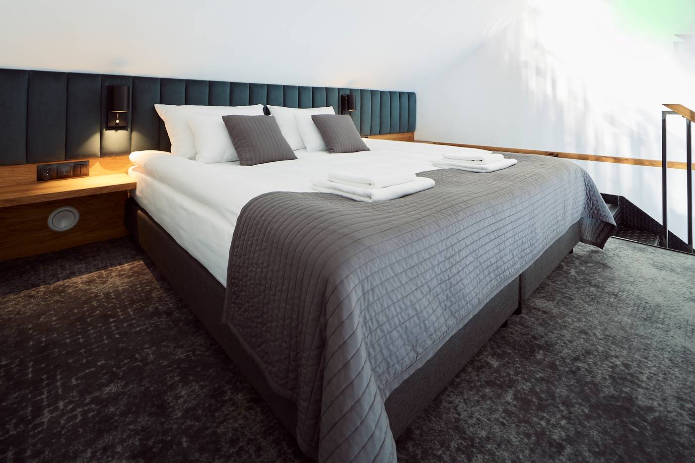 New-Port-Hotel-Room-18