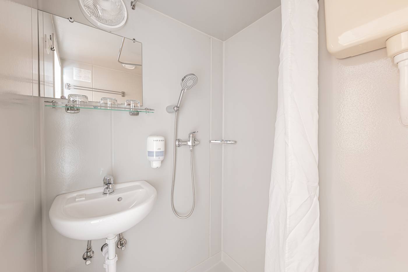 Fortuna-Boat-Hotel-Budapest-Room-25