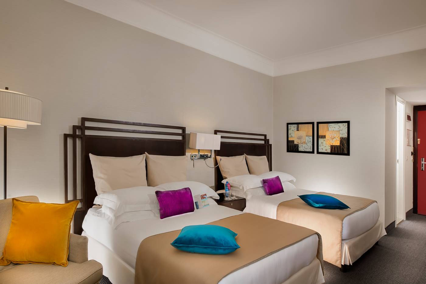 Crowne-Plaza-Rome---St--Peter-s-Room-29