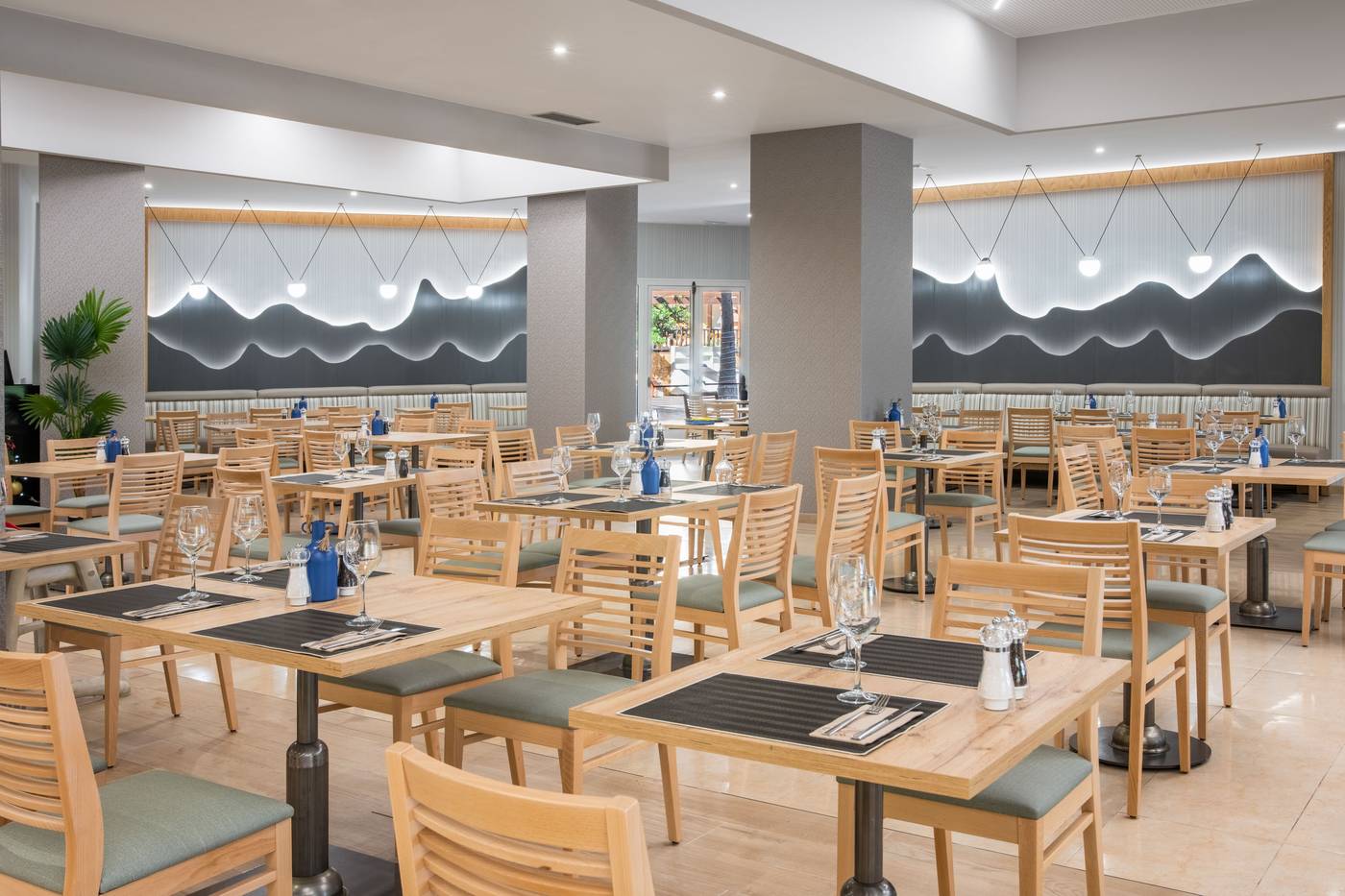 Elba-Sara-Beach---Golf-Resort-Restaurant-34