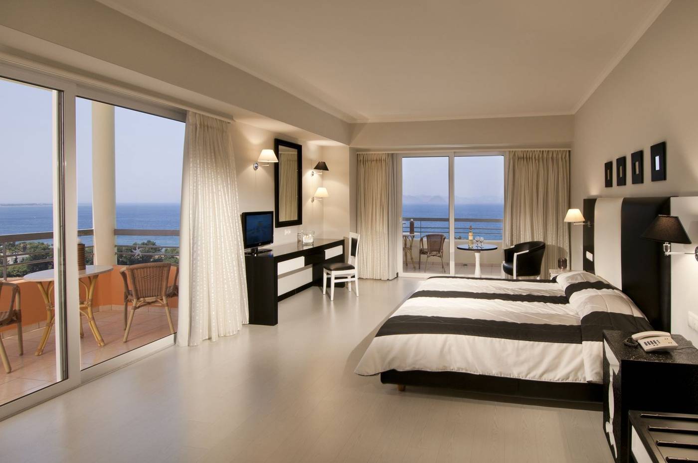 Kipriotis-Panorama-and-Suites-Room-21