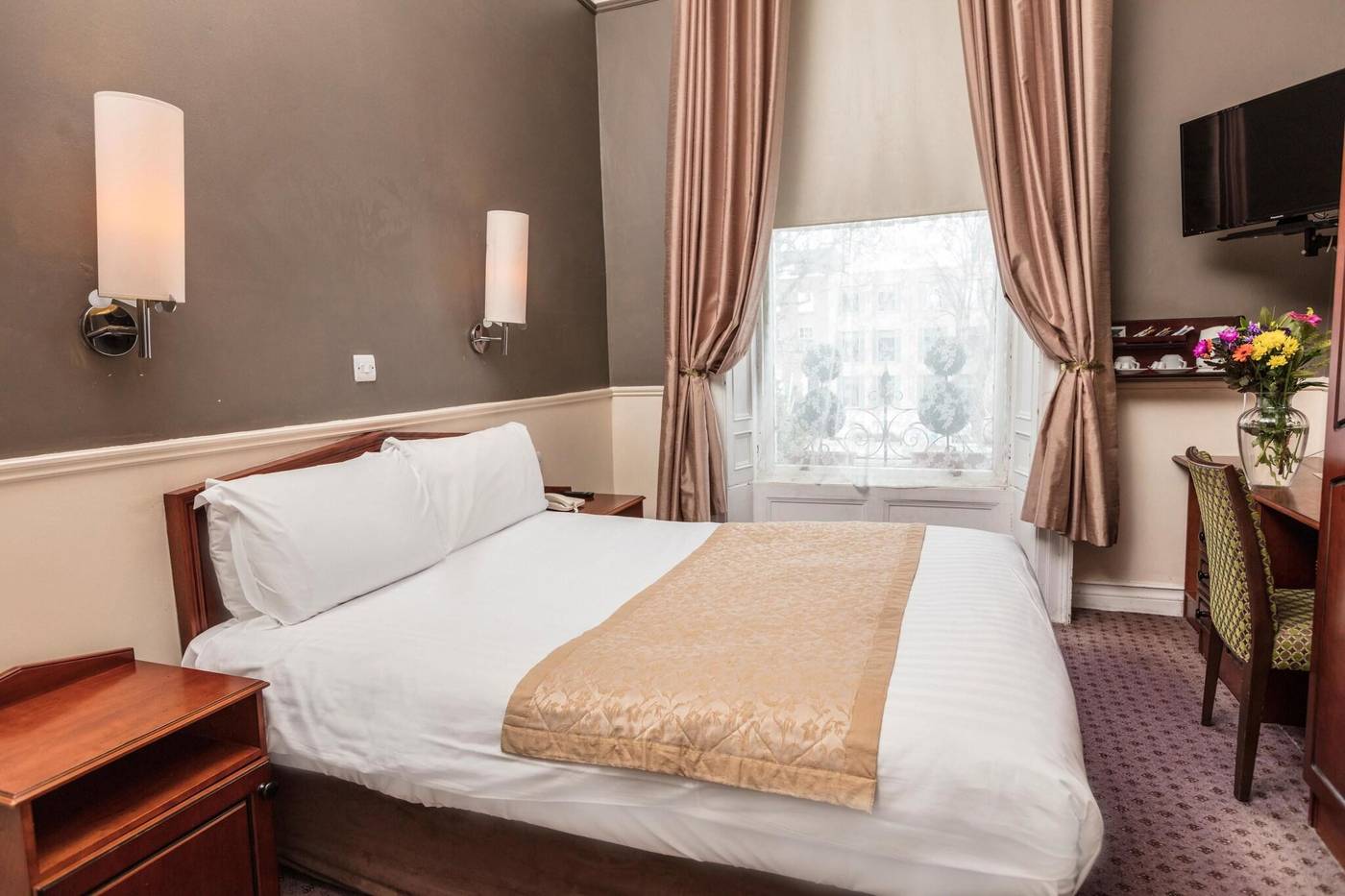 The-Lansdowne-Hotel-Room-15