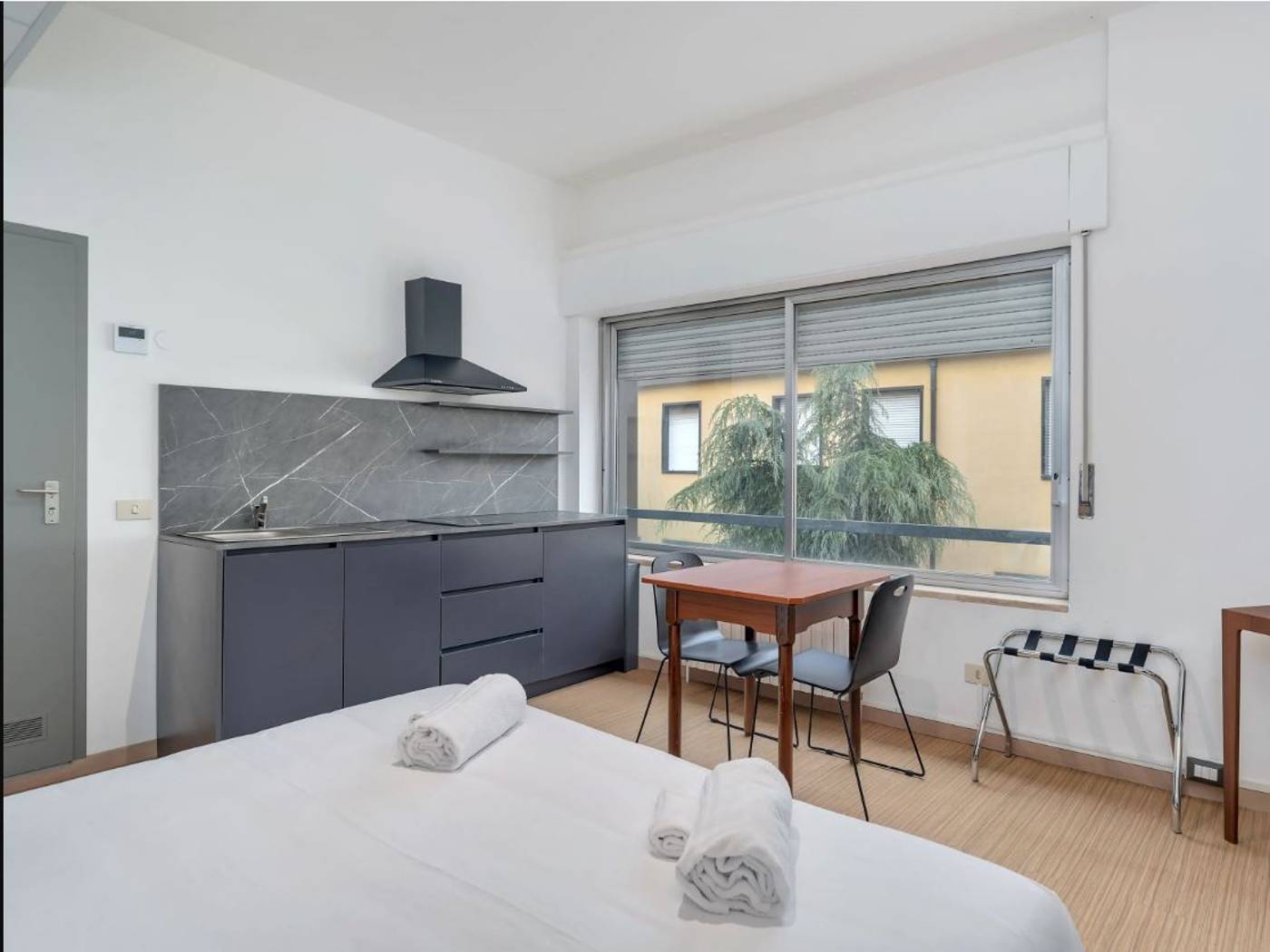 B-B-Hotel-Milano-Ornato-Room-19