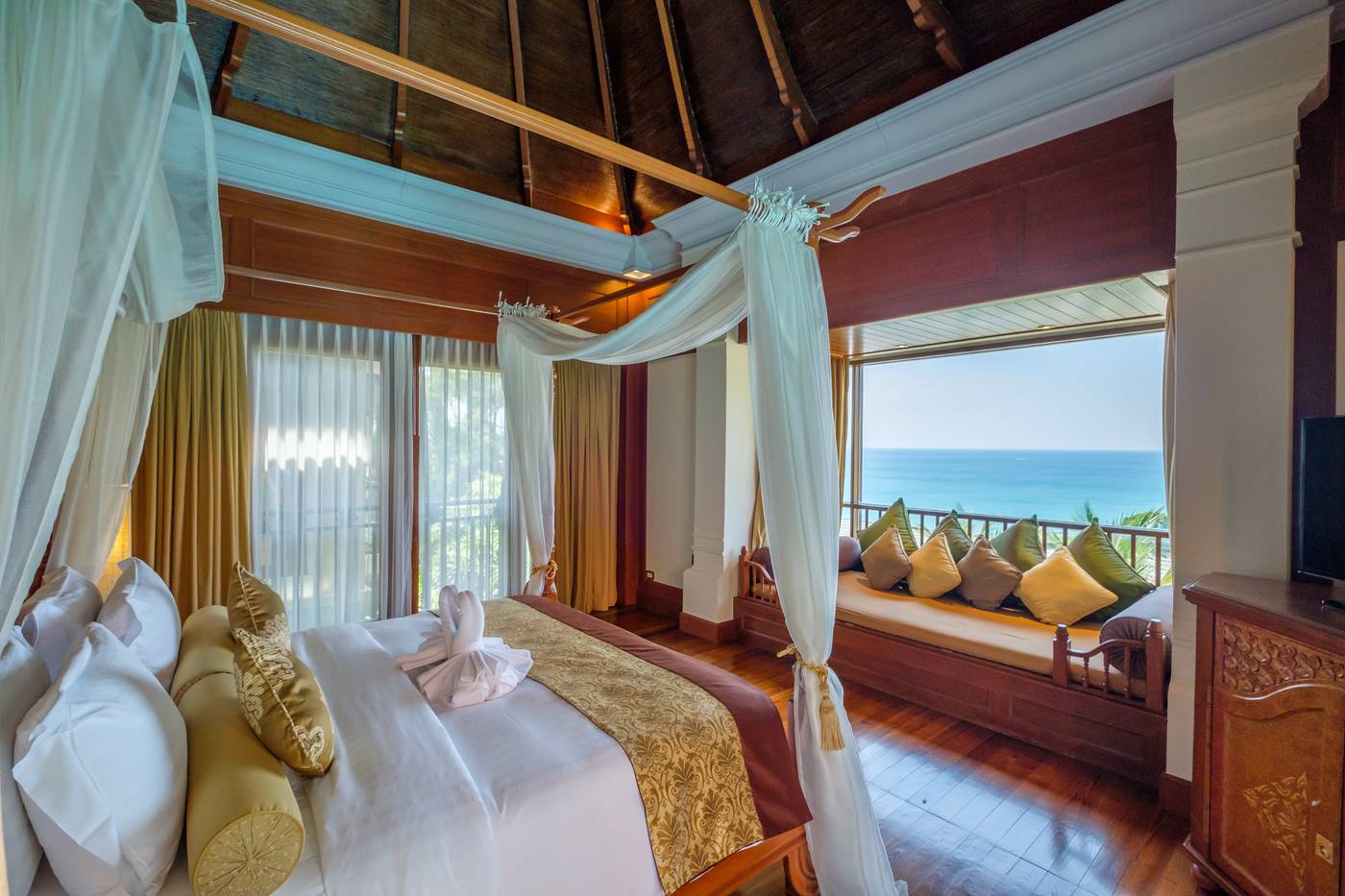 Diamond-Cliff-Resort-and-Spa-Room-28
