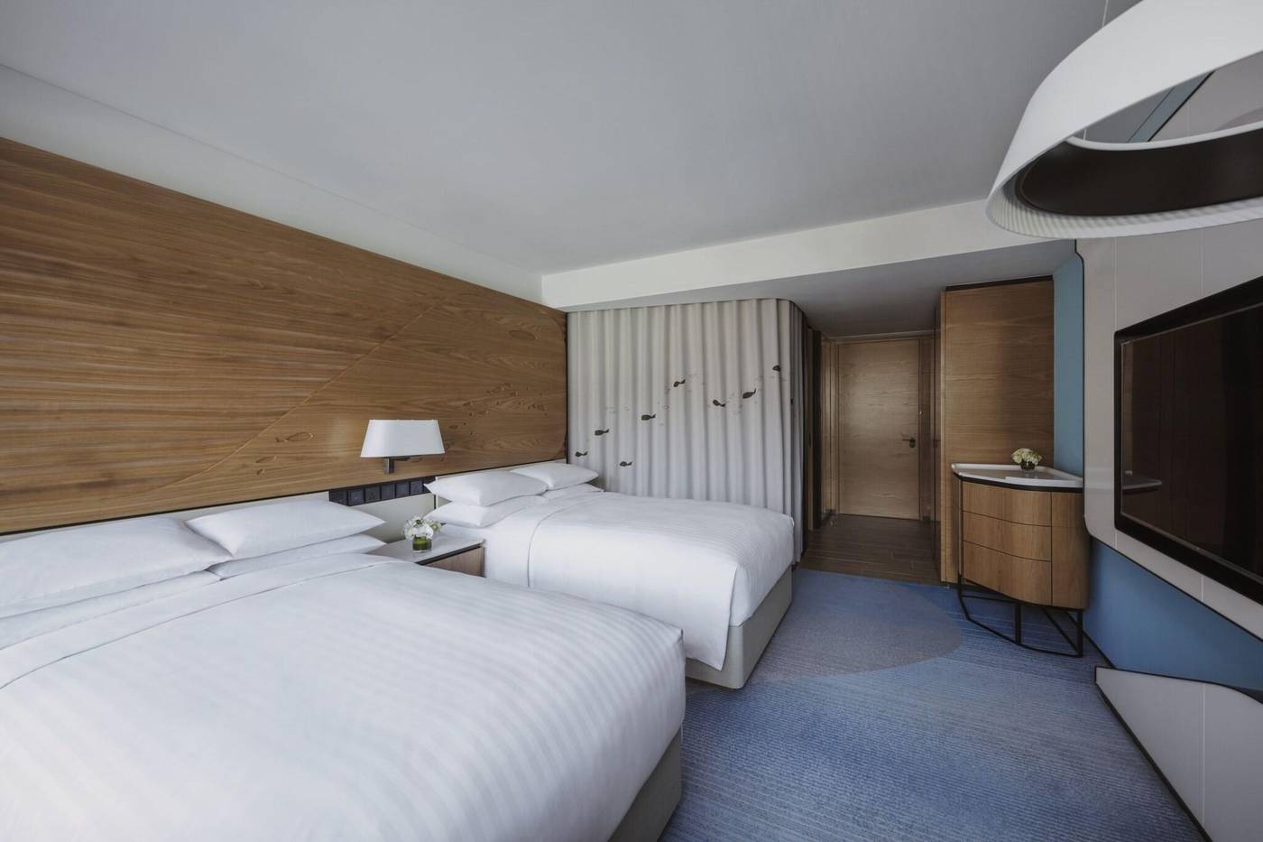 Hong-Kong-Ocean-Park-Marriott-Hotel-Room-31