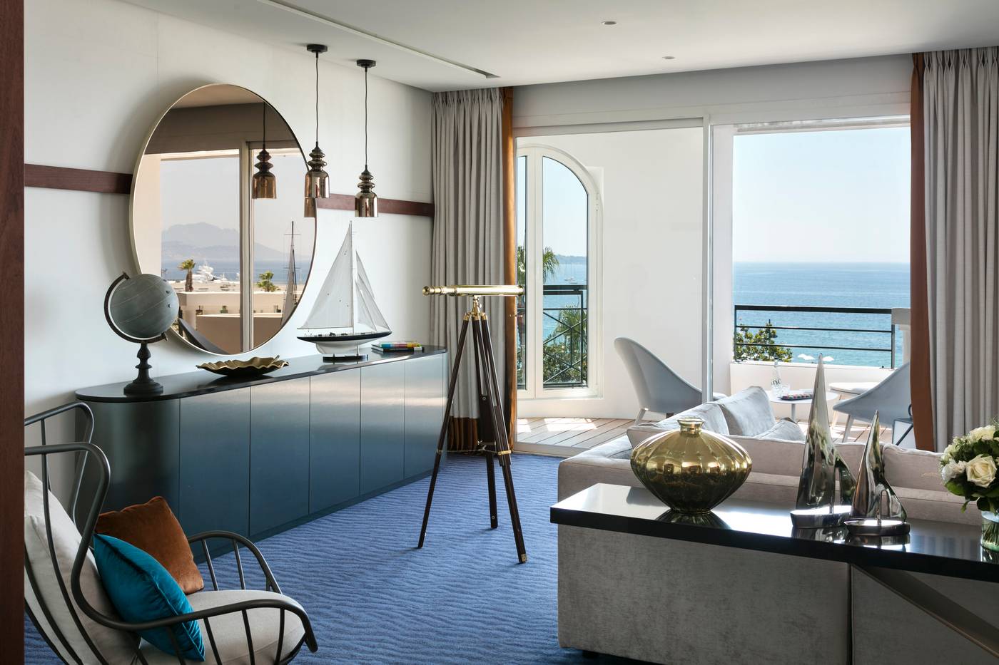 H----tel-Barri----re-Le-Majestic-Cannes-Room-42