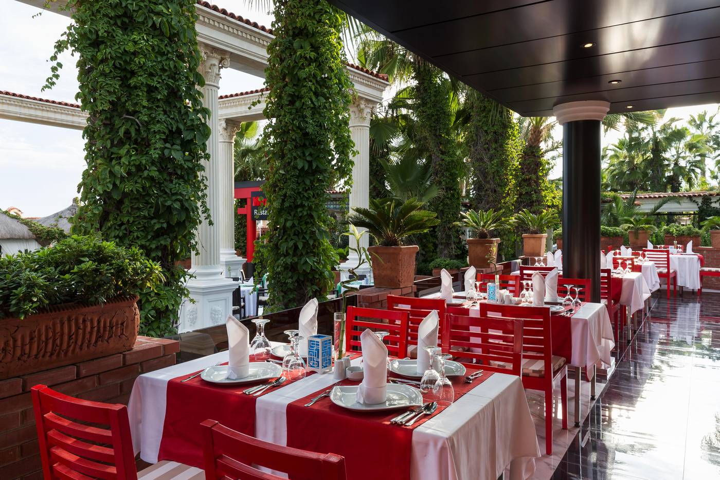 Club-Hotel-Sera-Restaurant-10