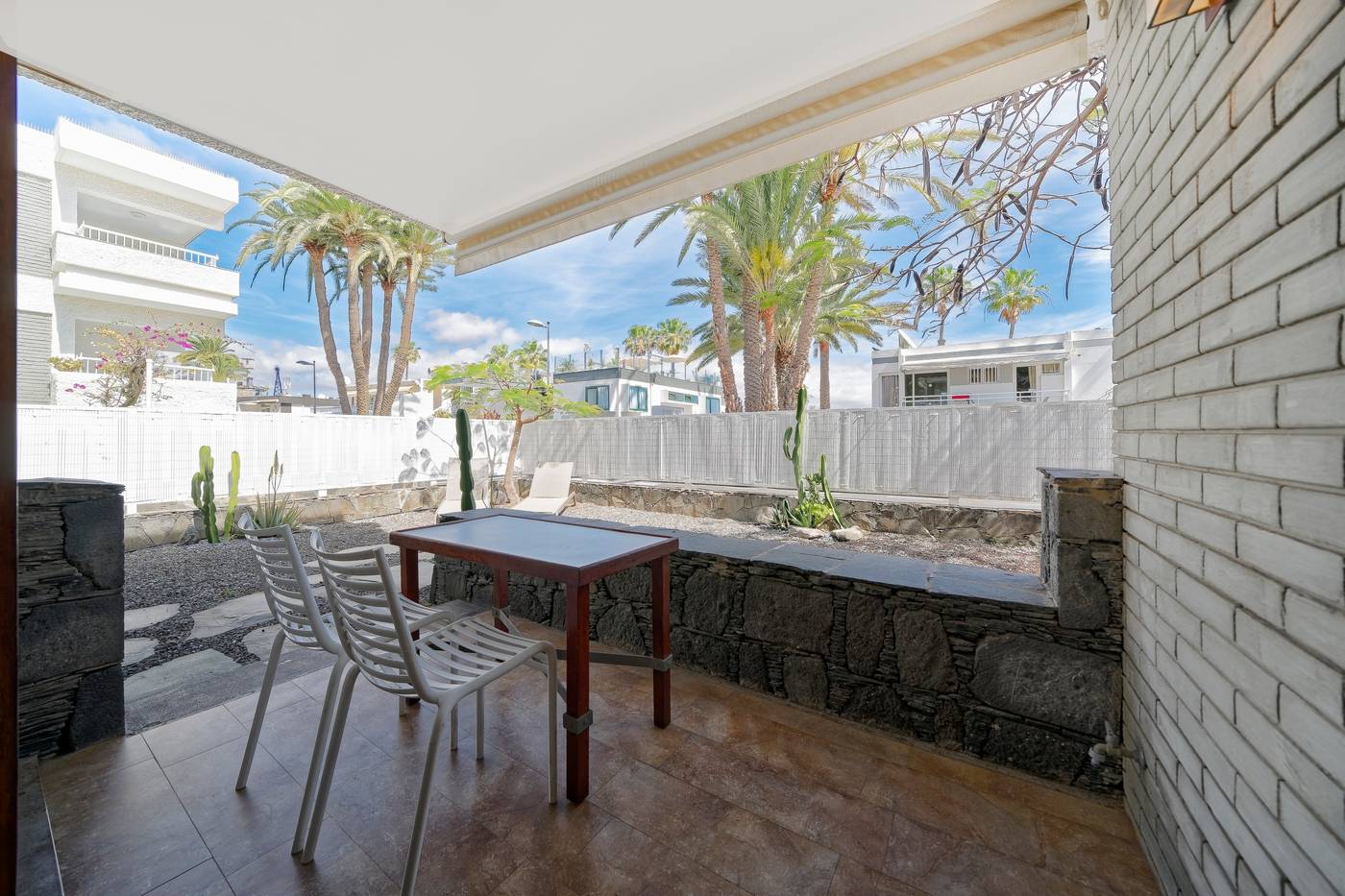 Apartamentos-Cocoteros-Room-12